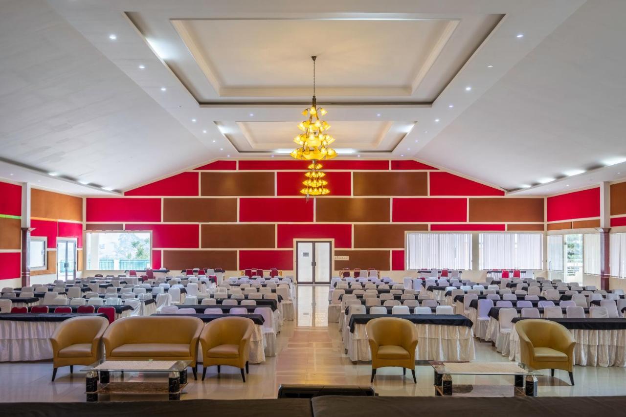 Narima Resort Hotel Lembang Buitenkant foto