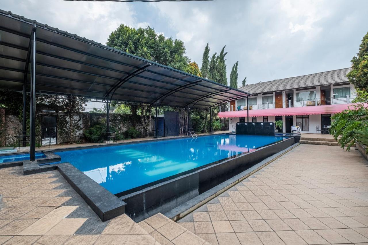 Narima Resort Hotel Lembang Buitenkant foto